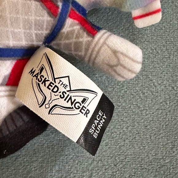 Masked Singer Space Bunny McDonald’s Happy Meal Toy 2023 - Picture 2 of 3